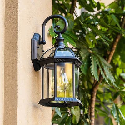 Vintage European style wrought iron outdoor wall lamp